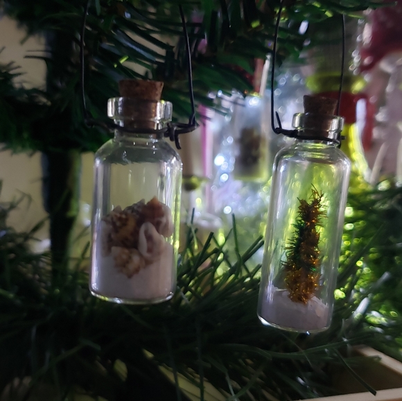 Miniature Sand and Seashell Bottle Hanging Ornament - Picture 3 of 3